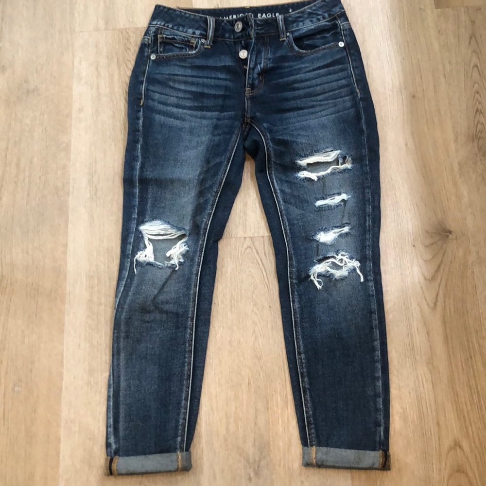 AE Distrssed Boyfriend Jeans